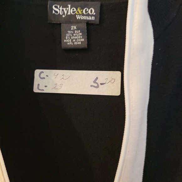 Style and Co 2 piece Women's Black and White Zippered Sweater Set Size 2X - Picture 7 of 7